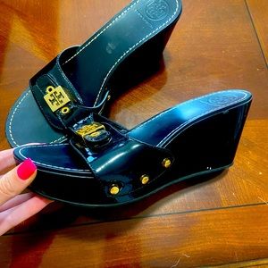 Vintage Tory Burch black wedge shoes